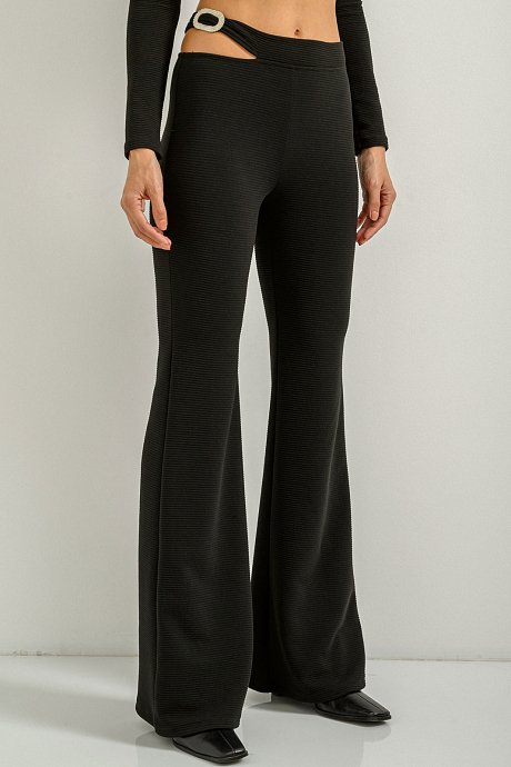 Ribbed leggings with cut out detail