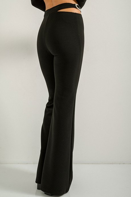 Ribbed leggings with cut out detail