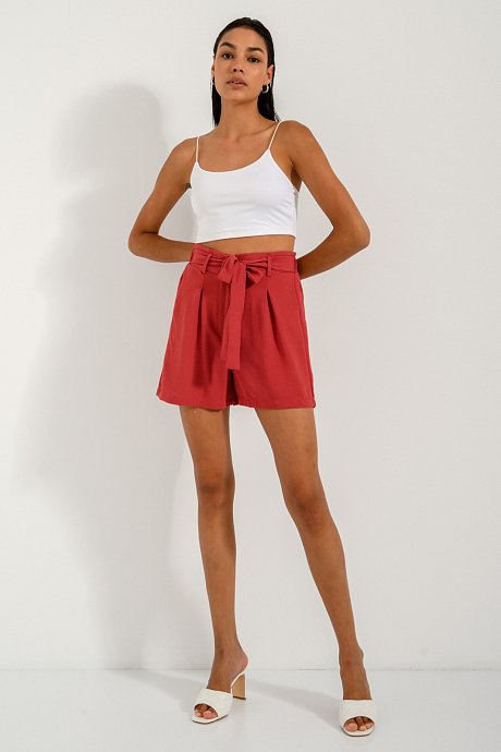 Paperbag shorts with belt