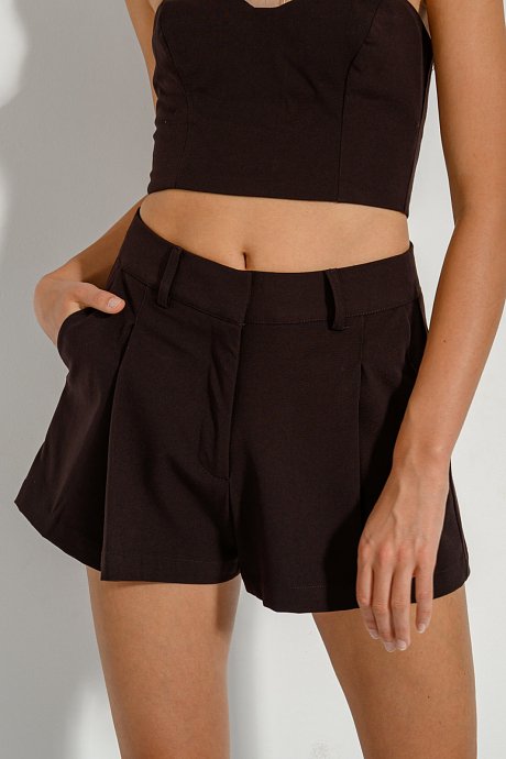 Shorts with pleated details