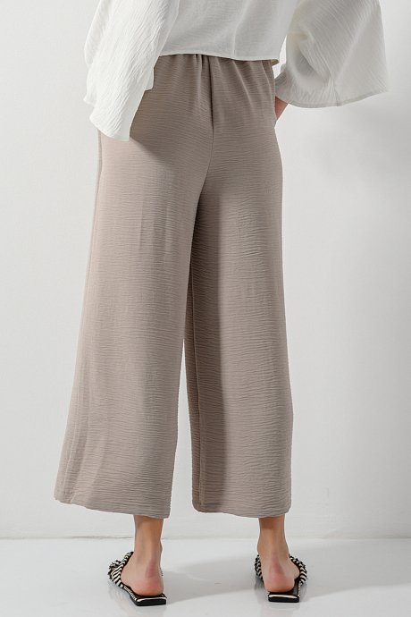 Culottes with pleated details