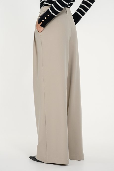 Wide leg παντελόνι με πιέτες
