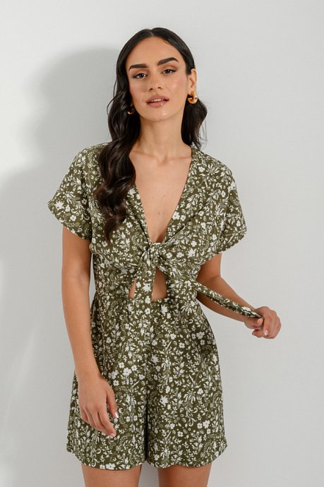 Short floral jumpsuit with tying