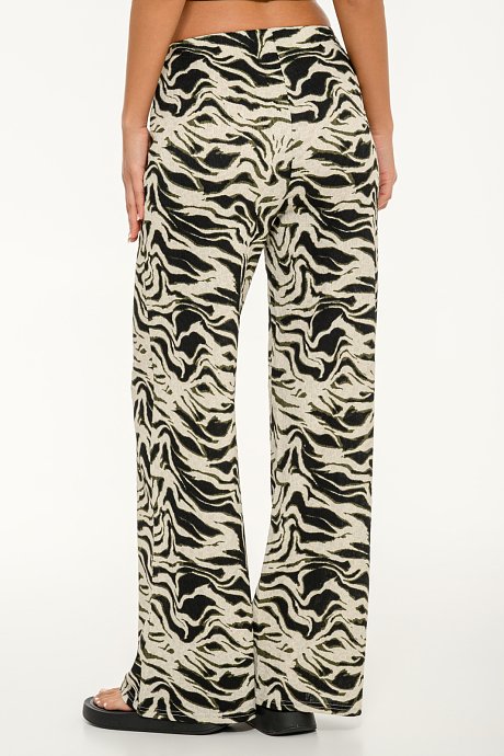 Wide leg trousers with zebra print