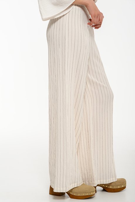 Wide leg γκοφρέ παντελόνα με λάστιχο και ρίγες