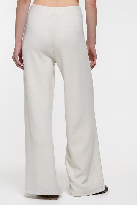 Wide leg trousers with elastic waistband and soft sense