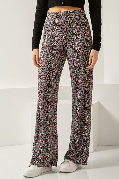 Wide leg trousers with floral print