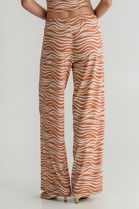 Wide leg trousers with zebra print