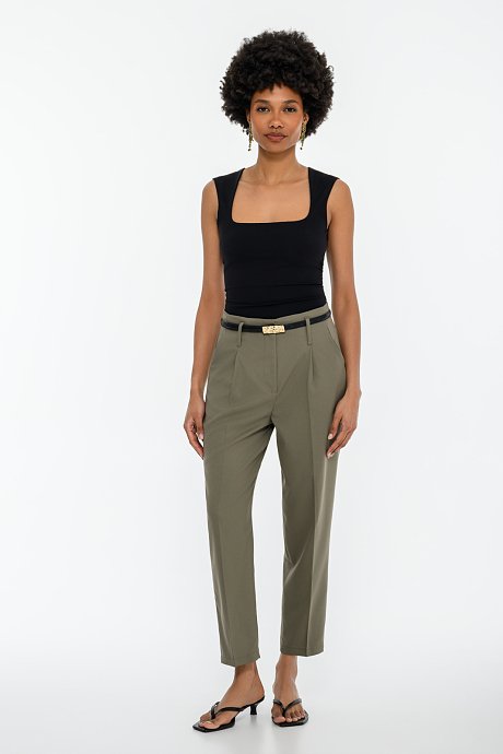 Barrel trousers with pleated details