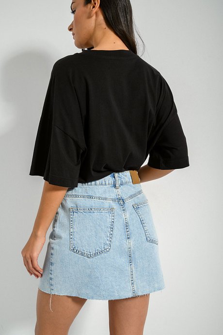Mini denim skirt with loose threads