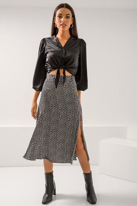 Midi skirt with side cut