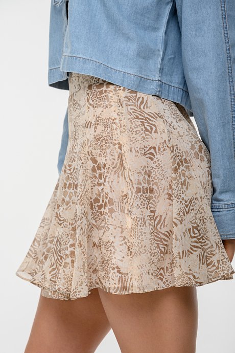 Mini skirt with animal print