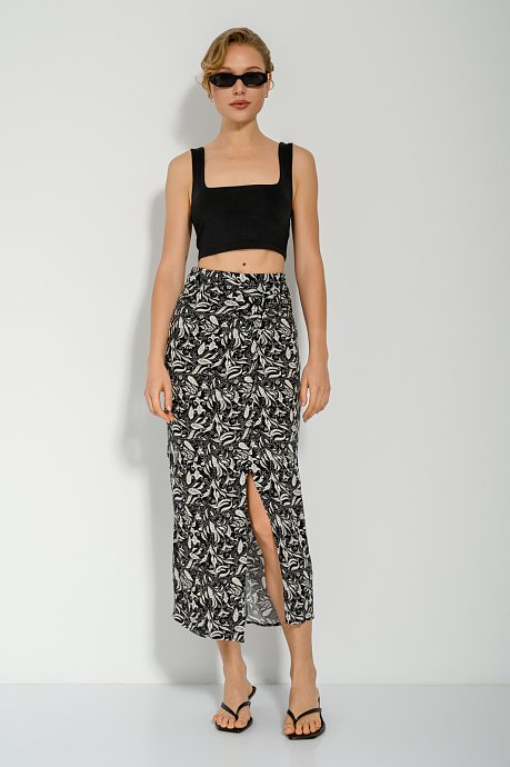 Midi skirt with print and front slit