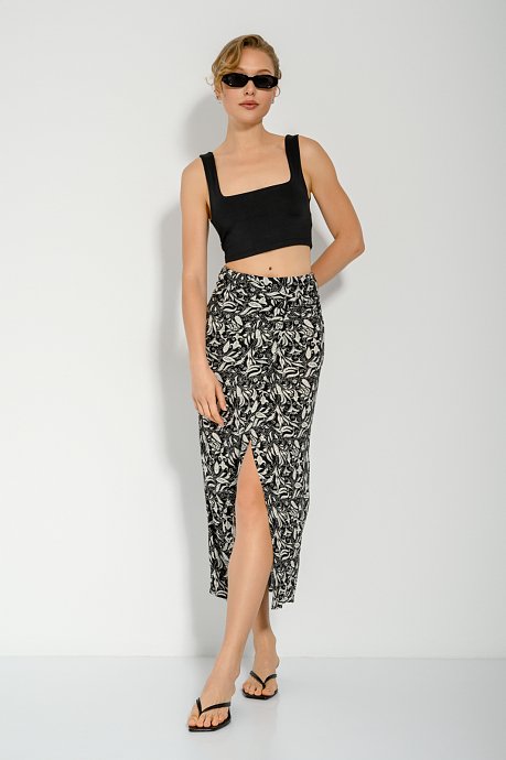 Midi skirt with print and front slit