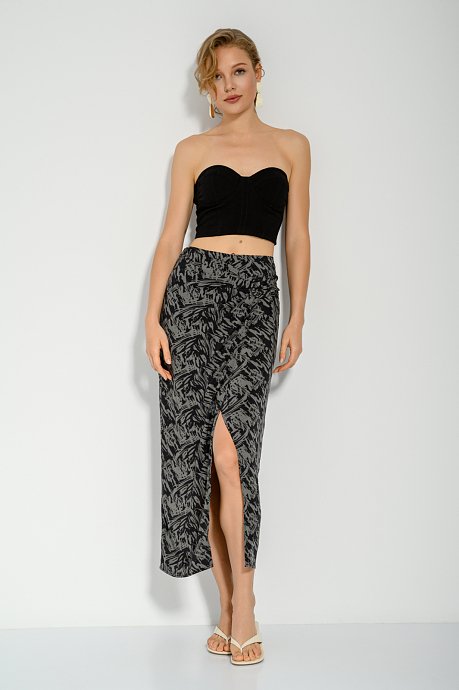 Midi skirt with print and front slit