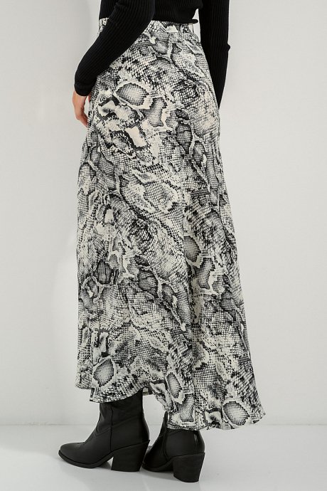 Maxi φούστα με snake print και σατινέ υφή
