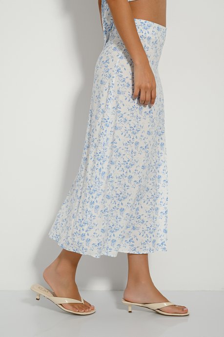 Midi floral skirt with front slit detail