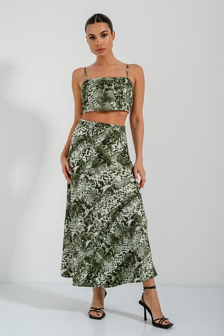 Maxi skirt with satin effect and snake print