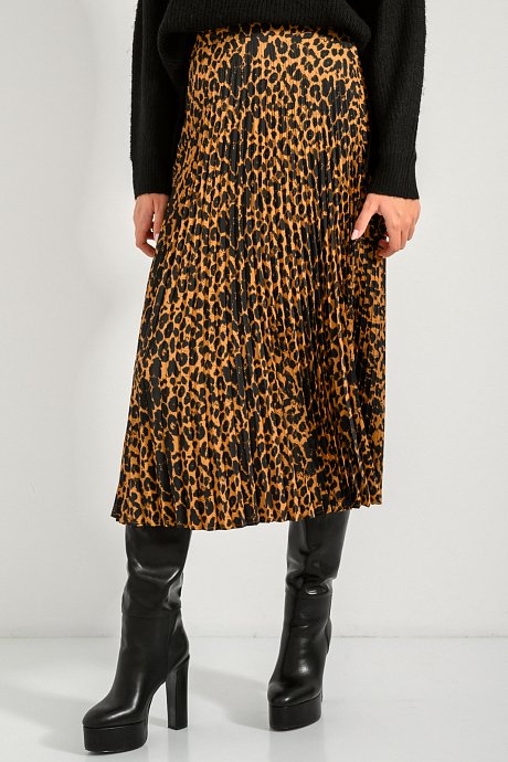 Midi pleated skirt with leopard print