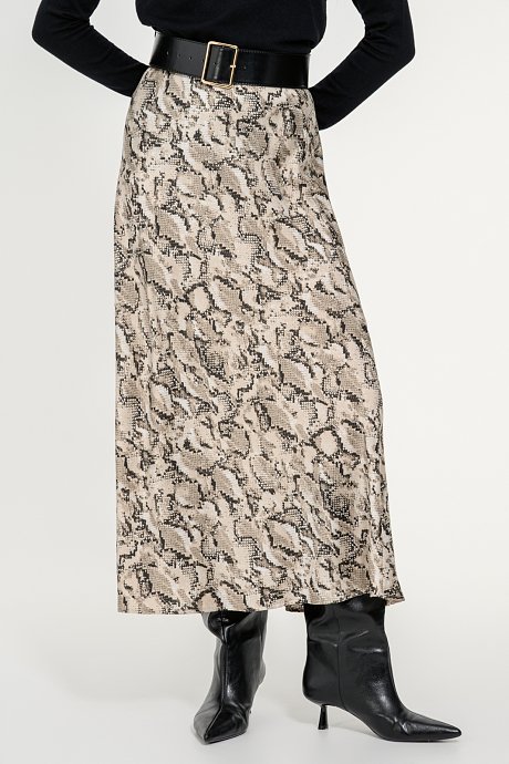 Midi skirt with snake print and satin sense