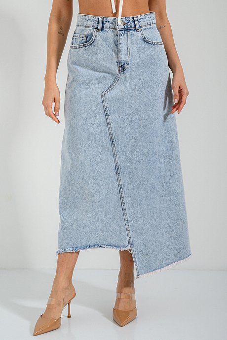 Midi denim skirt with asymmetric ending