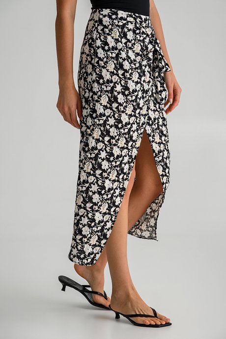 Midi floral skirt with front opening and wrap-style tie