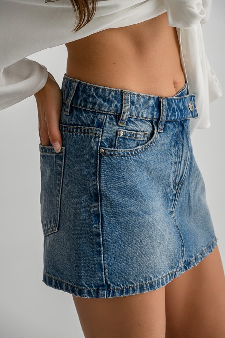 Mini crossover denim skirt