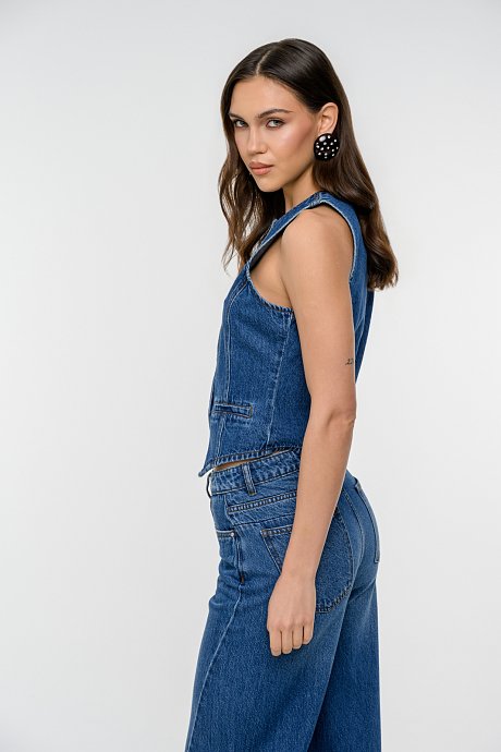 Denim vest with buttons