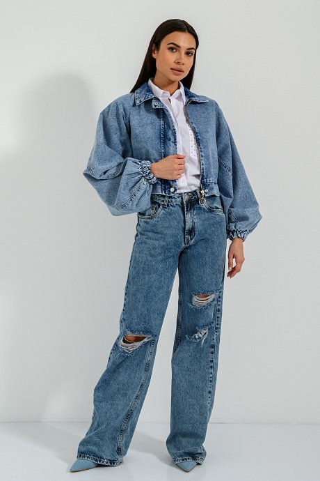 Cropped denim jacket with puffy sleeves