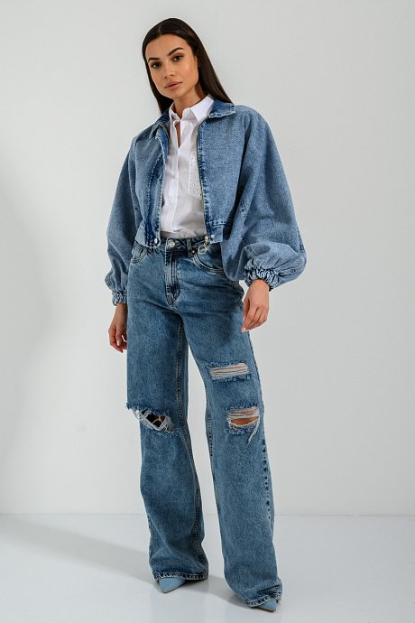Cropped denim jacket with puffy sleeves
