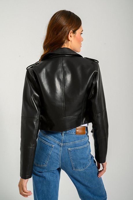 Κροπ biker jacket σε όψη δερματίνης