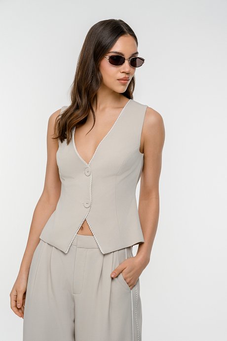 Fitted vest with stitching detail