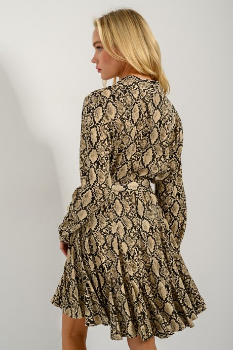 Μίνι σεμιζιέ φόρεμα με snake print