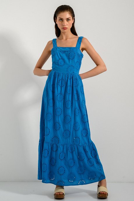 Maxi dress with perforated details