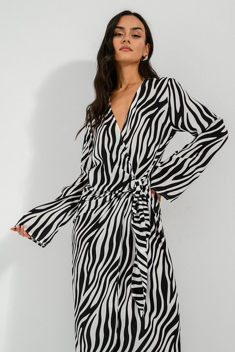 Midi cruise dress with zebra print and cut out detail