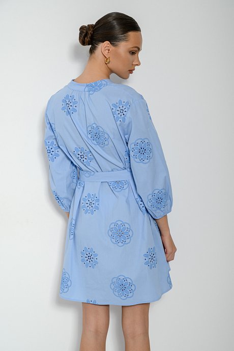 Μίνι broderie φόρεμα με διάτρητα σχέδια