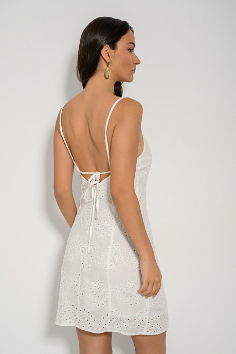 Μίνι broderie φόρεμα με διάτρητα σχέδια