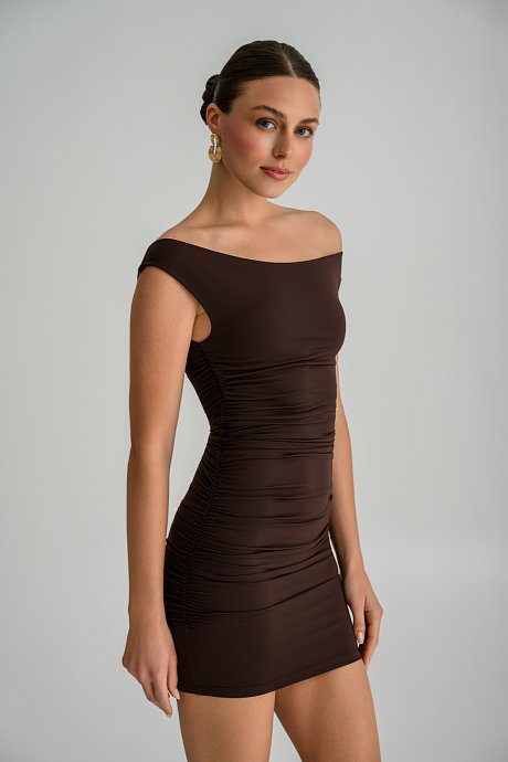 Μίνι one-shoulder λύκρα φόρεμα με σούρες