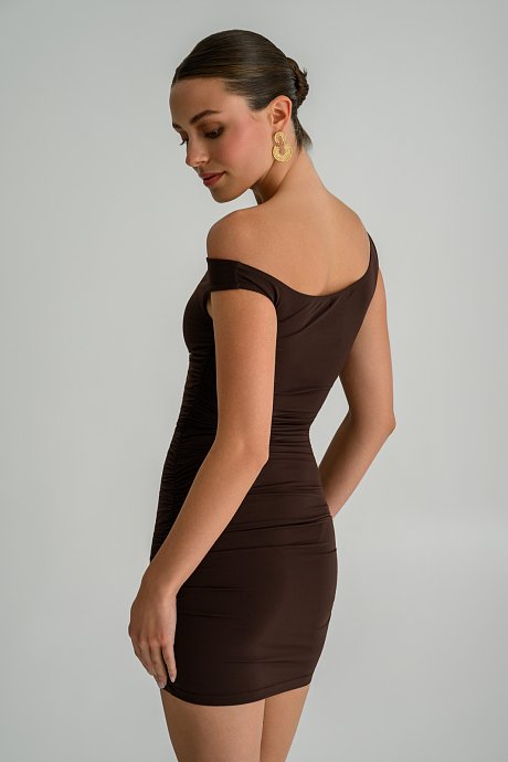 Μίνι one-shoulder λύκρα φόρεμα με σούρες