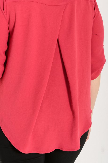 Blouse with front pleat