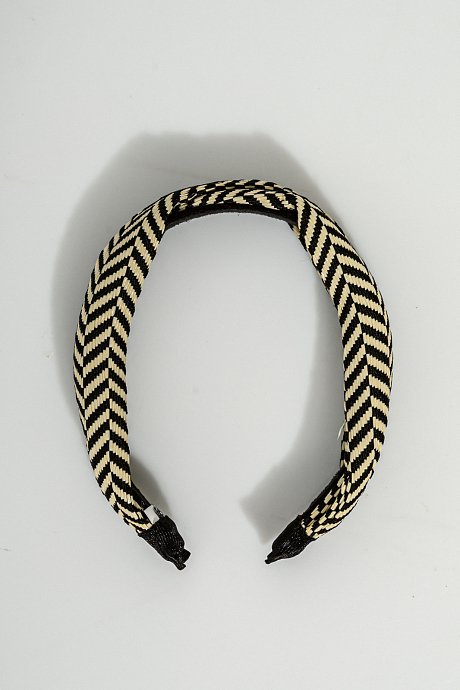 Headband with details