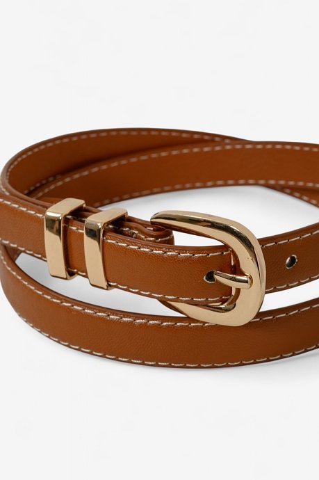 Thin belt with oval buckle and leather effect