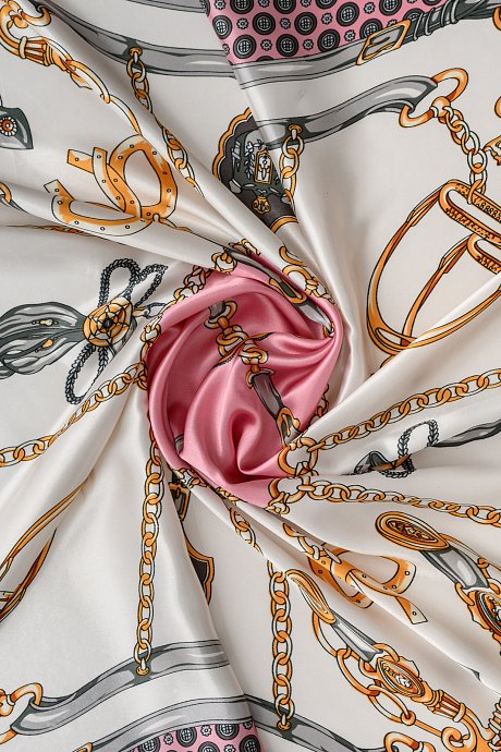 Scarf with print and satin sense