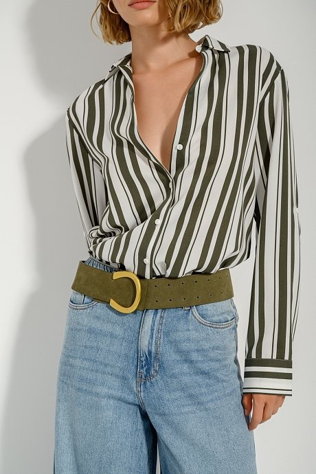 Wide suede belt with gold effect buckle