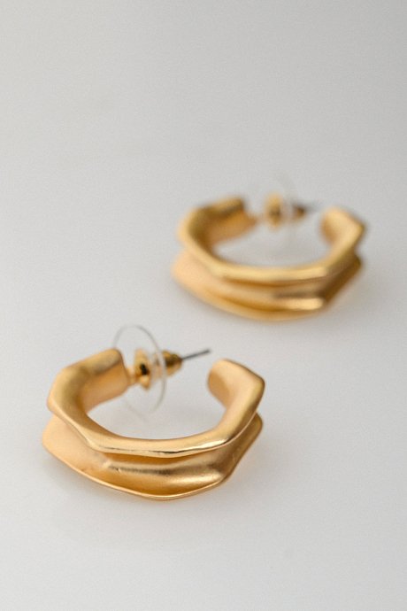 Hoops with gold effect