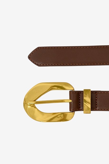 Belt with oval golden buckle and leather effect