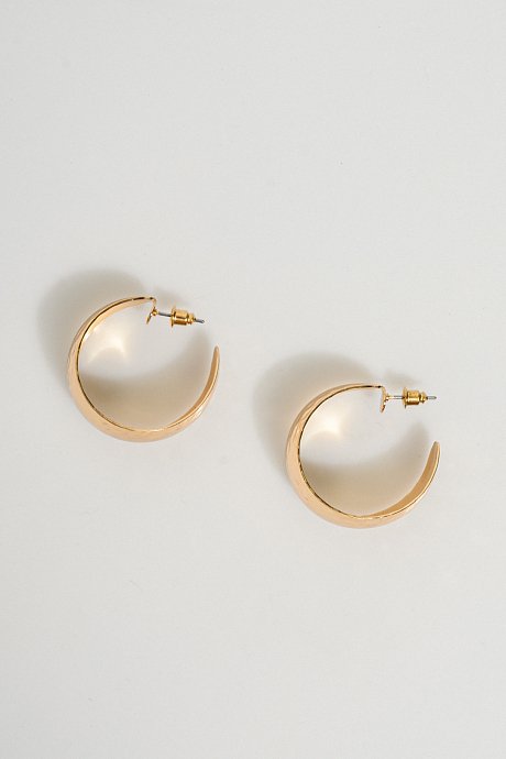 Hoops with embossed effect