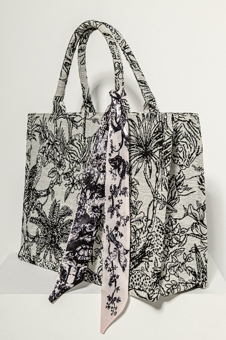 Tote bag with print