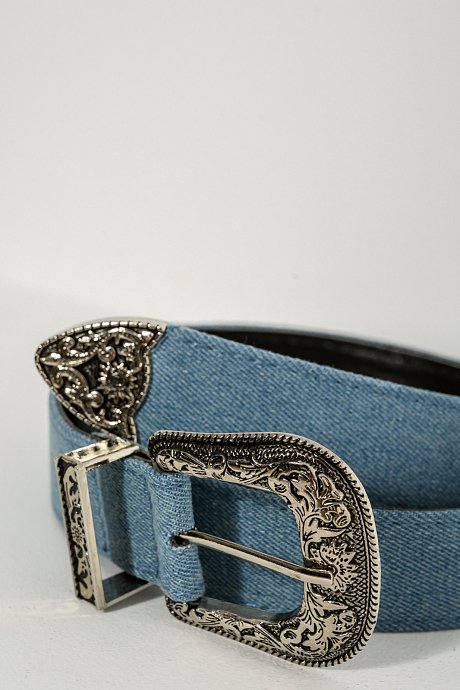 Denim belt with carved buckle