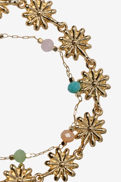 Set of chain bracelets with daisies
